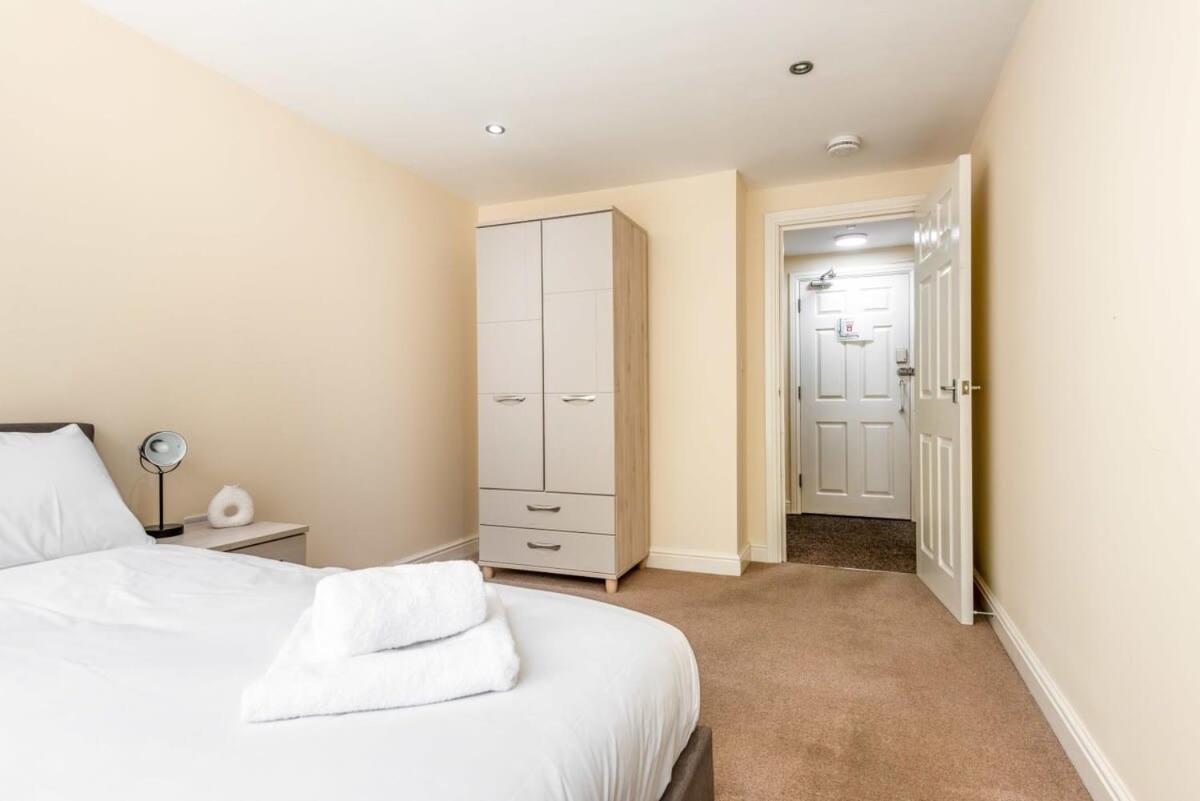 Bright 1 Bedroom Budget Flat In Central Pontefract Zewnętrze zdjęcie