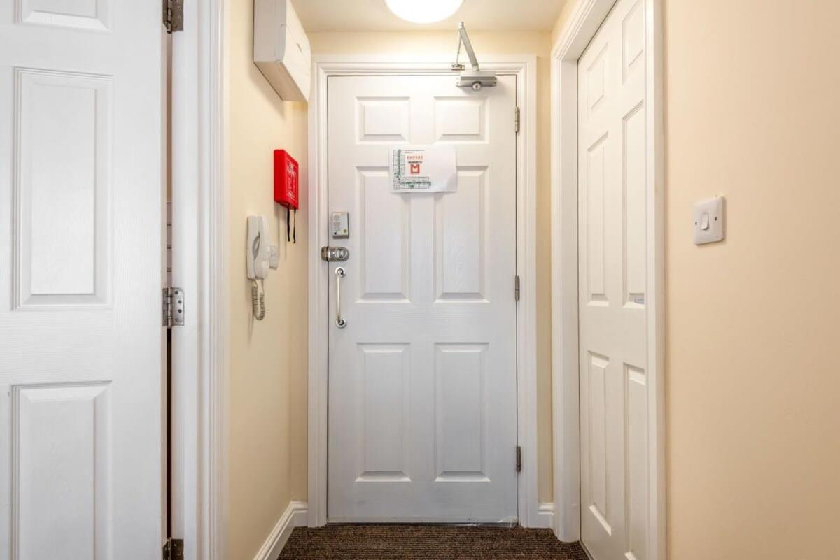 Bright 1 Bedroom Budget Flat In Central Pontefract Zewnętrze zdjęcie